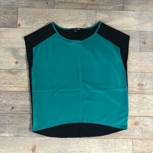 Green and Black Top S